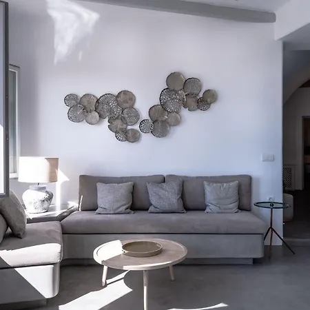 Deep Earth * Έξω Γωνιά