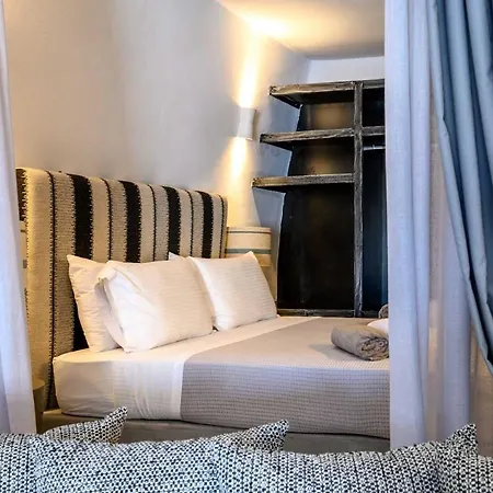 Deep Earth * Έξω Γωνιά